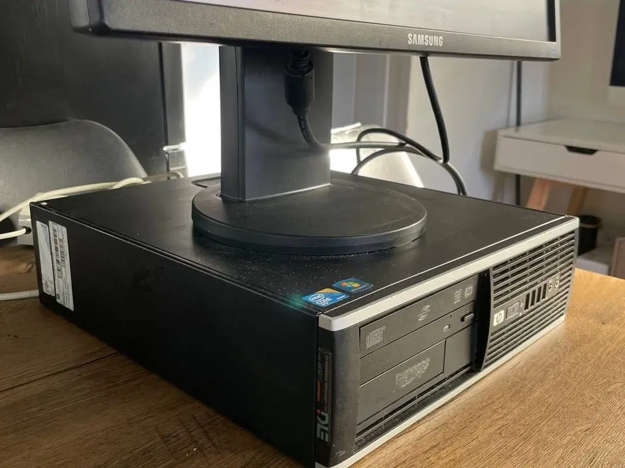 Billede 4 - HP Compaq Elite 8100 SFF (Desktop PC) + Samsung 21