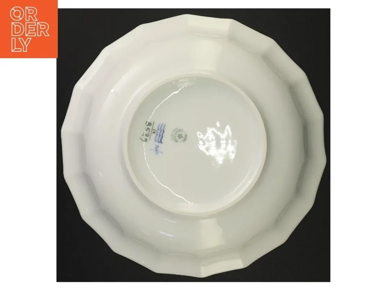 Billede 3 - 8529-10 Kagefad, rundt 27 cm Kongelig Dansk Porcelæn Blå Blomst Kantet fra Royal Copenhagen (str. 26 x 5 cm)