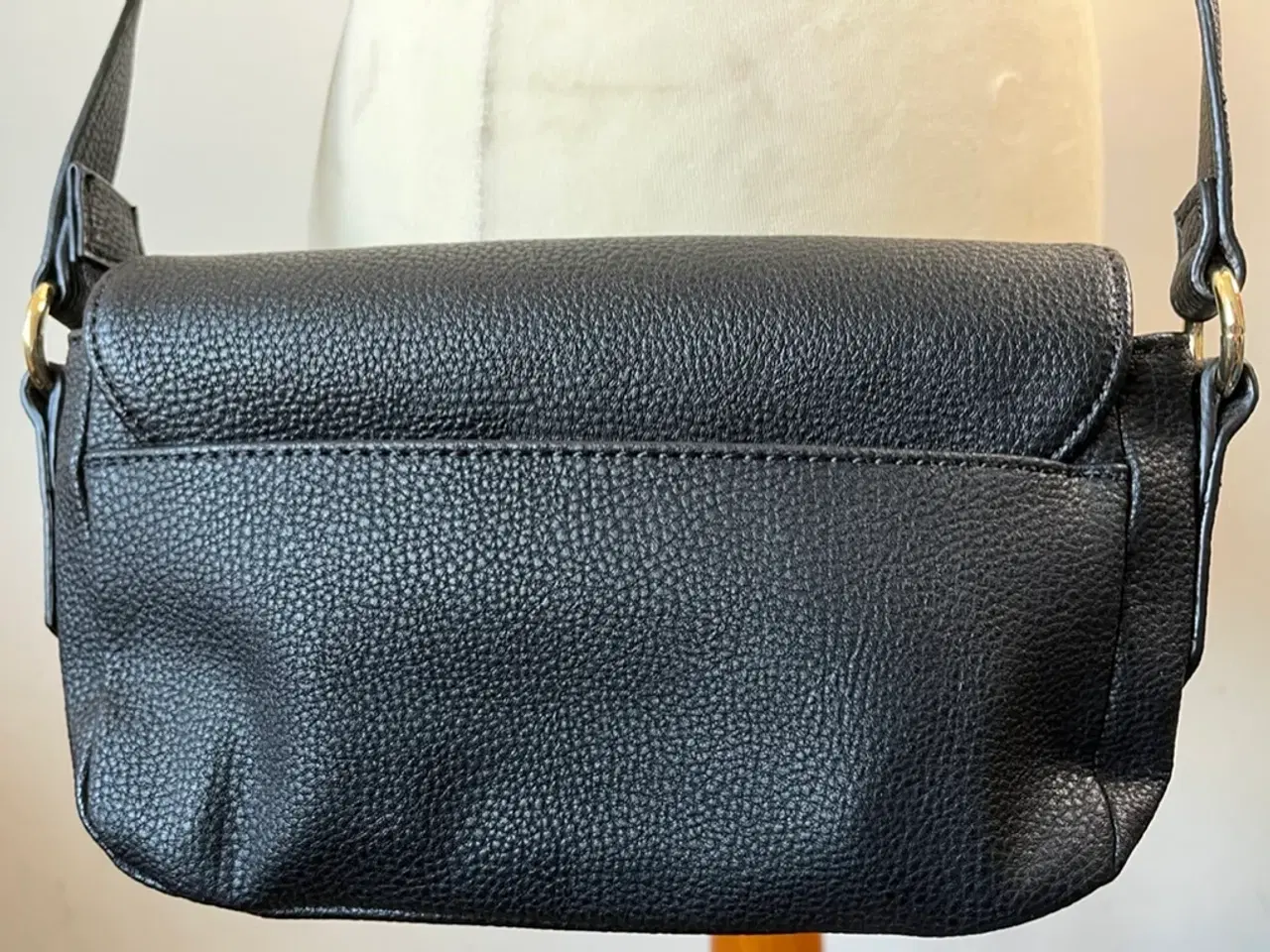 Billede 3 - Tommy Hilfiger, skuldertaske i skind