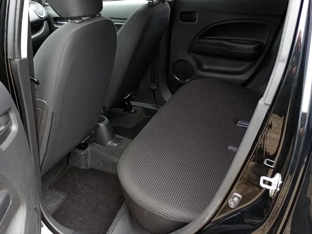 Billede 10 - Mitsubishi Space Star 1,2 Intense 80HK 5d