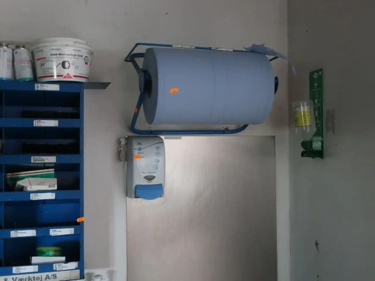 Billede 1 - Papirdisenser, sæbedispenser m.v.