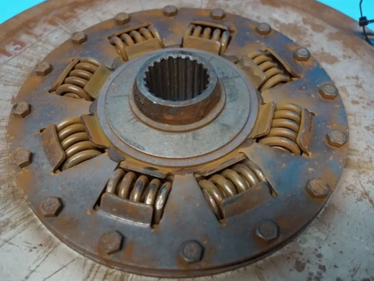 Billede 11 - Case 9120 Dæmpernav 87643110