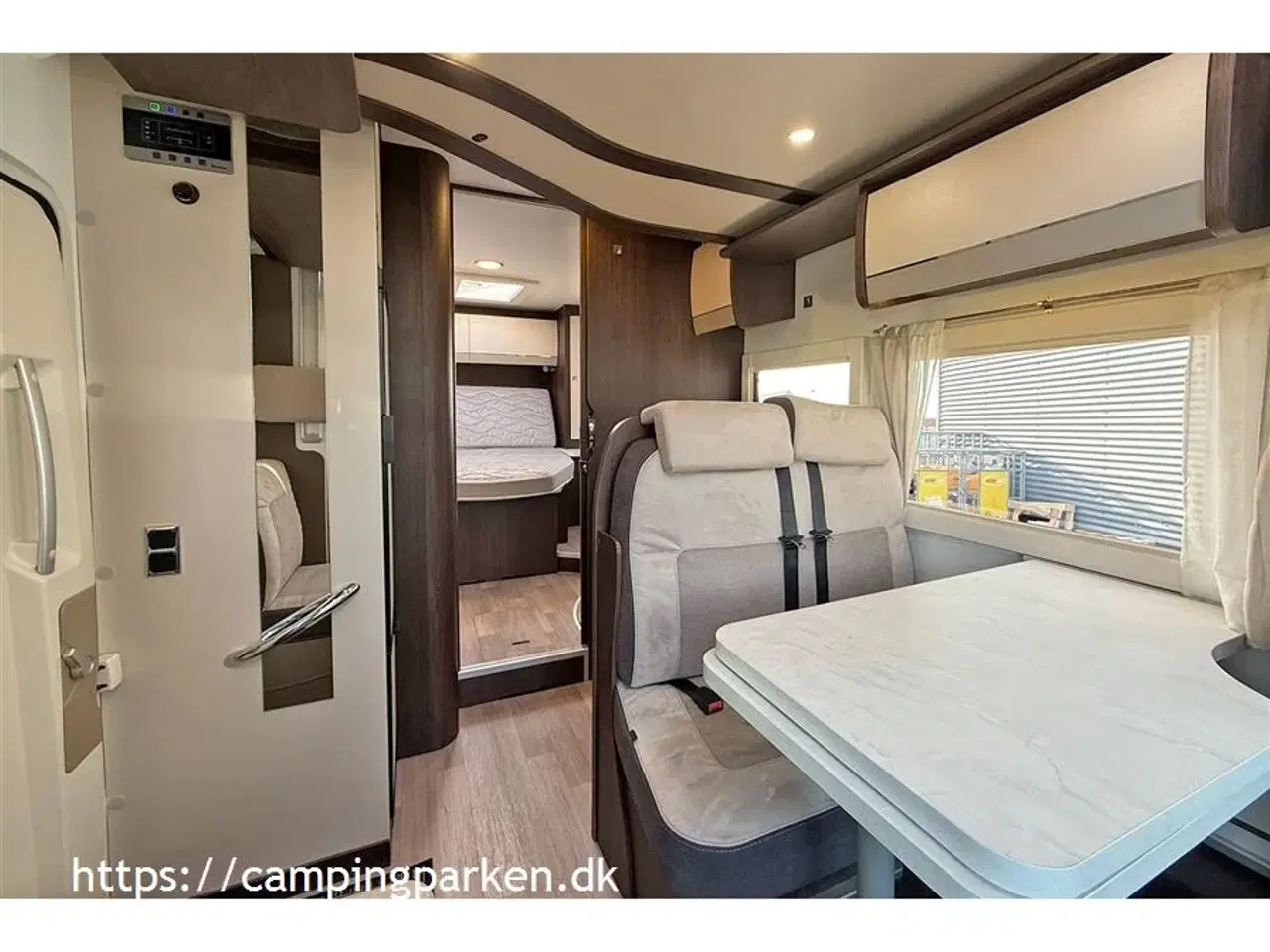 Billede 6 - 2021 - Benimar Super fin og velholdt autocamper med dobbeltseng og 5 selepladser