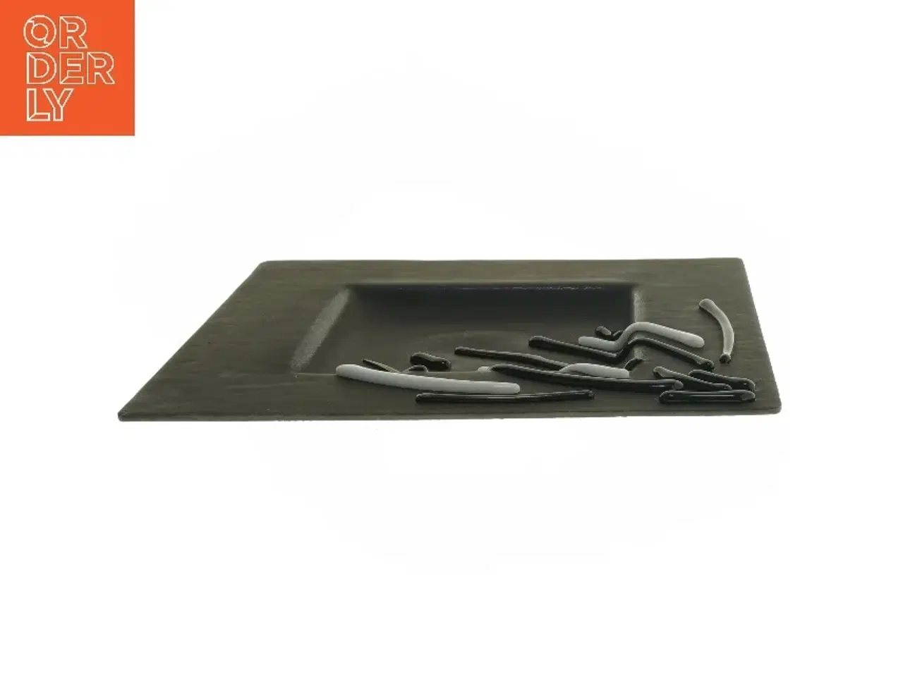 Billede 2 - Dekorativ firkantet fad (str. 24,5x24,5 cm)