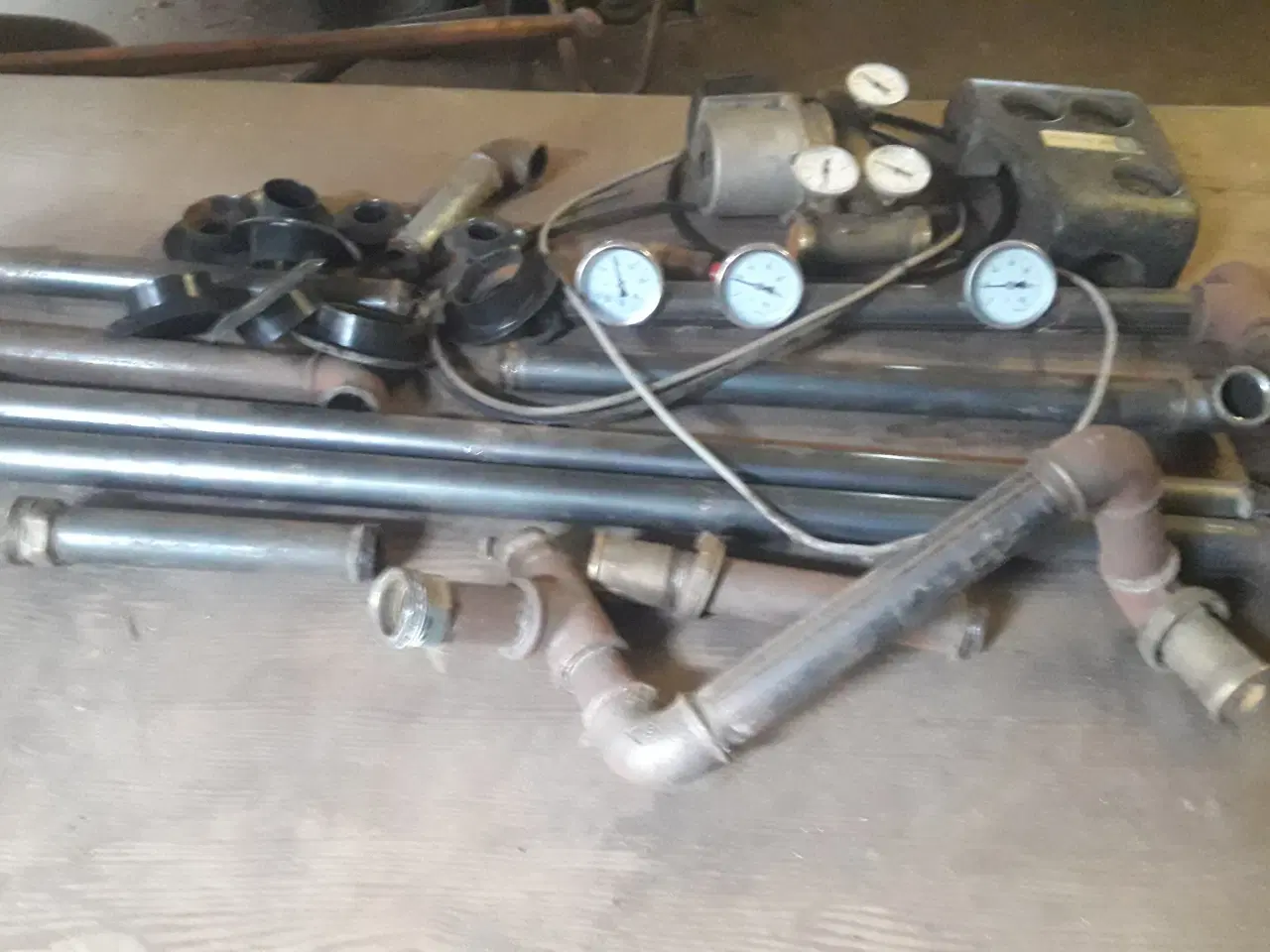 Billede 2 - 1000 l buffertank med isolering og pumpe 