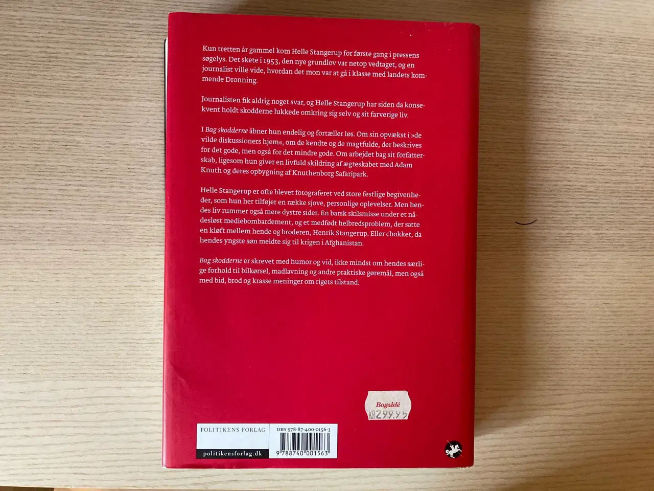 Billede 2 - Bag skodderne - Helle Stangerup
