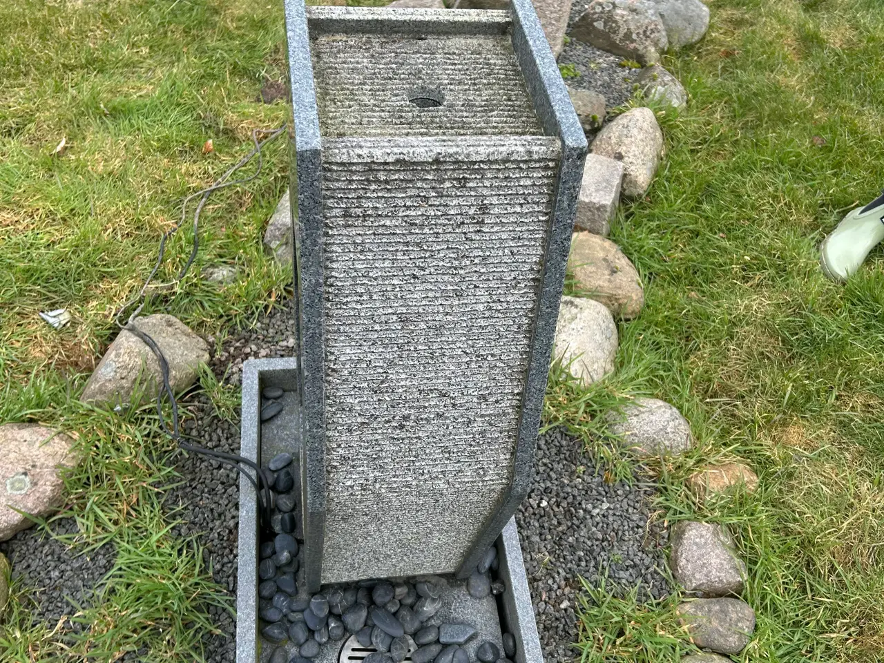 Billede 2 - Granit springvand