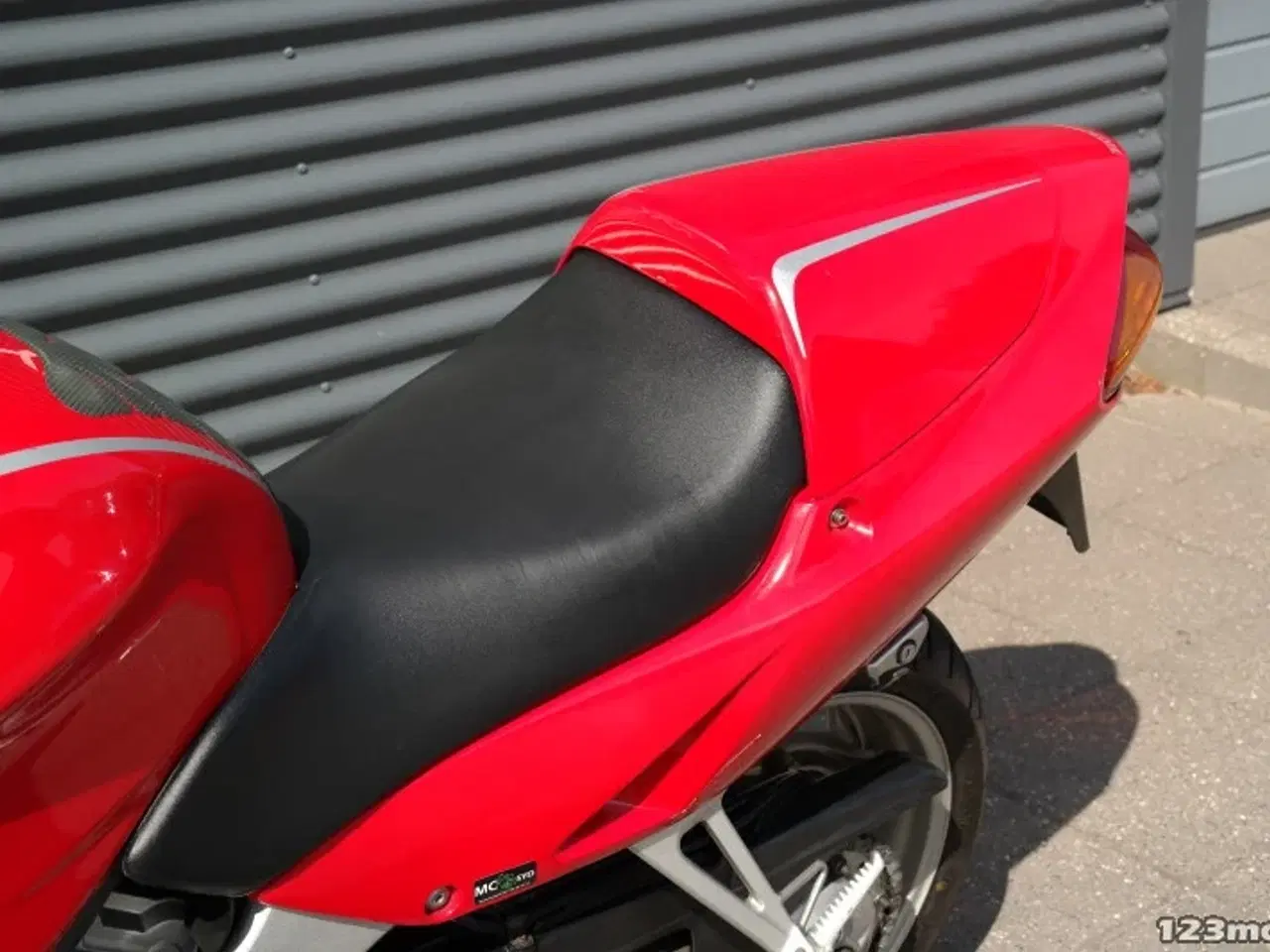 Billede 25 - Honda VFR 800 F MC-SYD       BYTTER GERNE