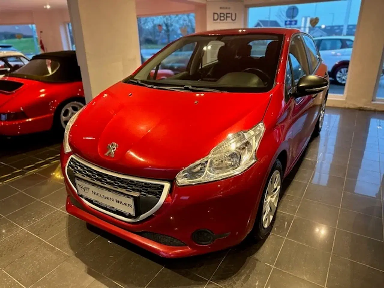 Billede 5 - 208 med fuld service.