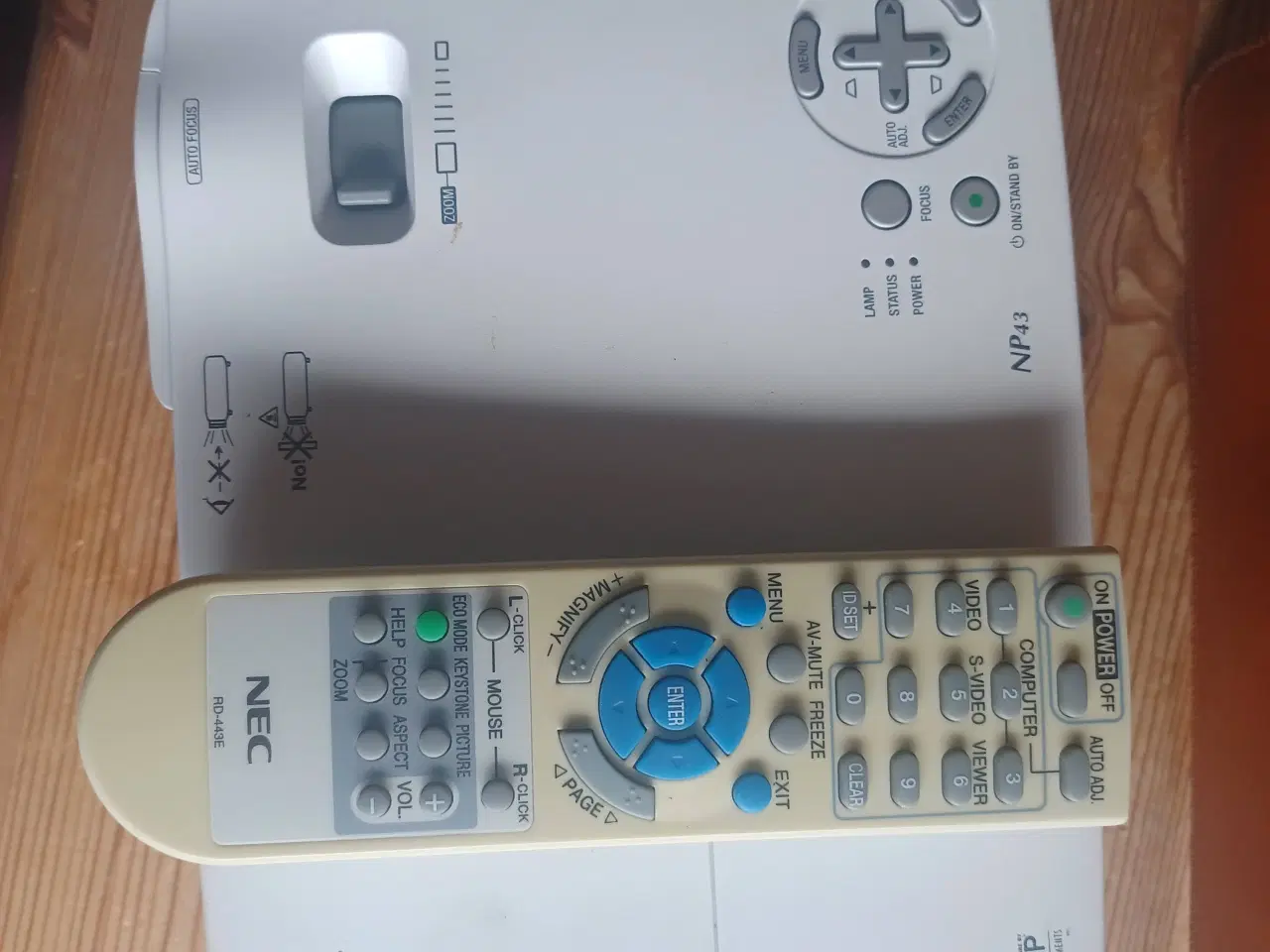 Billede 3 - NEC rejseprojektor til fleksibel brug