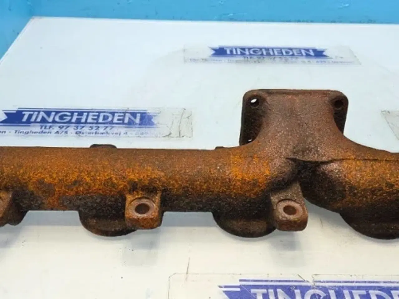 Billede 2 - New Holland  675TA   Udstødningsmanifold  87802798