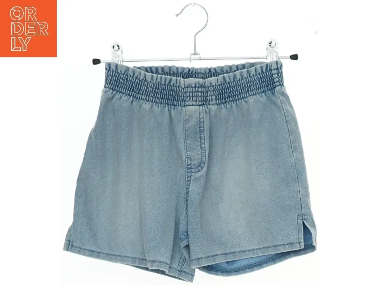 Billede 1 - Lyseblå denim shorts til børn fra C (str. 122)