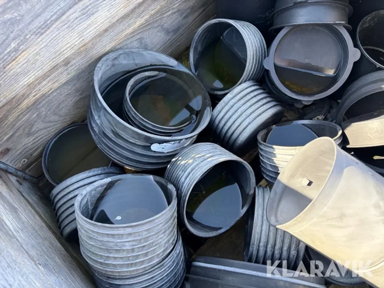 Billede 11 - Pvc fittings blandet lot 12 paller og en brønd