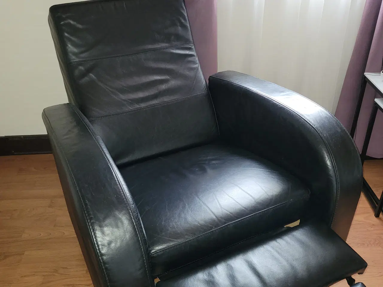 Billede 1 - Behagelig sort læder tvstol