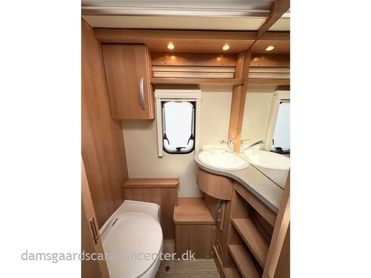 Billede 9 - 2015 - Hymer Feeling 425   Dobbeltseng-Mover-Let vogn