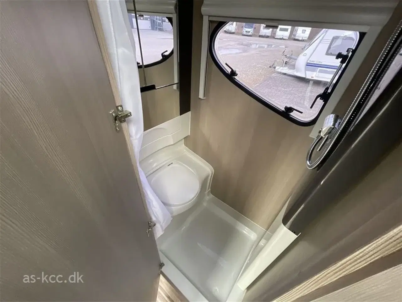 Billede 7 - 2013 - Adria Action 361 LH   Adria Action 361 LH årg. 2013 3 sovepladser 5 siddepladser Walker fortelt.