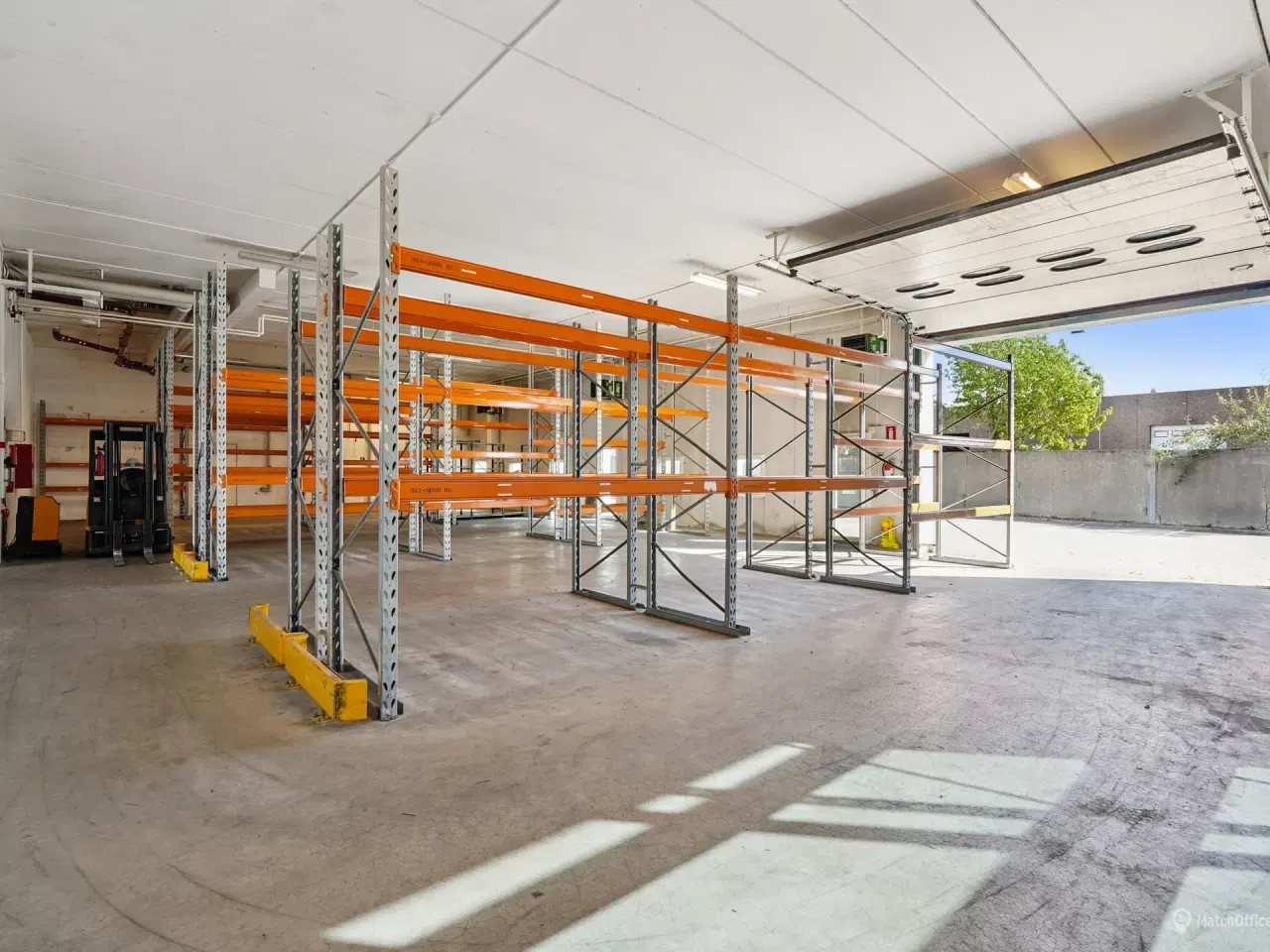 Billede 3 - Stort lager m. port og kontor i stueplan på Avedøreholmen 84