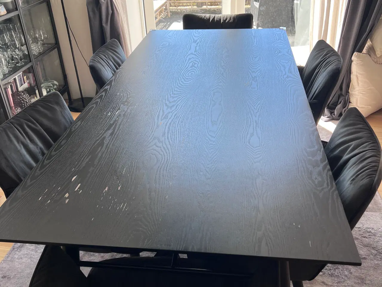 Billede 2 - Spisebord med tillægsplader og stole