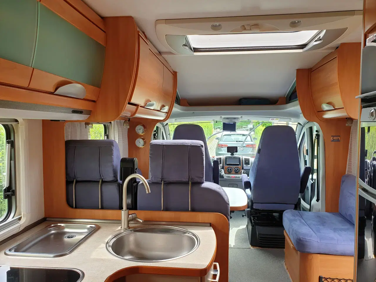 Billede 2 - Fin Hymer T-Class SL autocamper