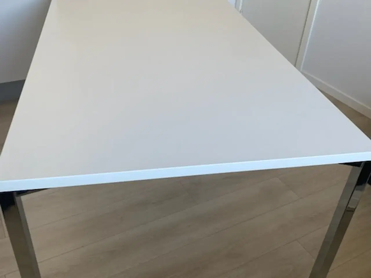Billede 3 - Spisebord 
