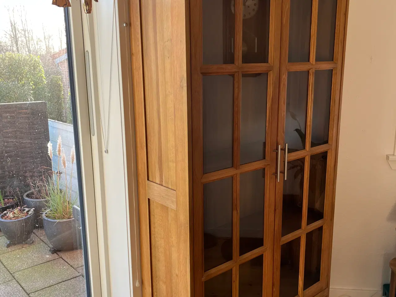 Billede 2 - Vitrine-/Bogskab i massiv olieret eg