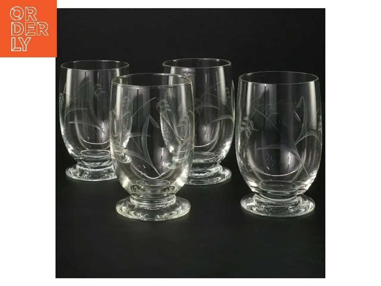 Billede 1 - Sæt af 4 dekorative glas (str. 4 stk Ø 6,5 cm længde 10,5 cm)