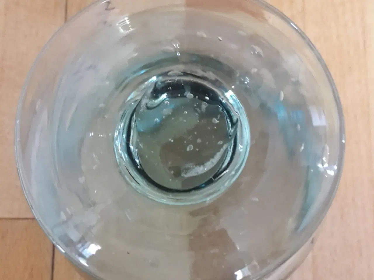 Billede 4 - glas med bobler i