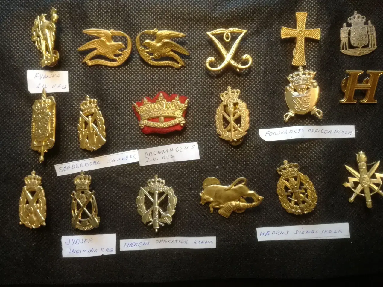 Billede 2 - Militære emblemer