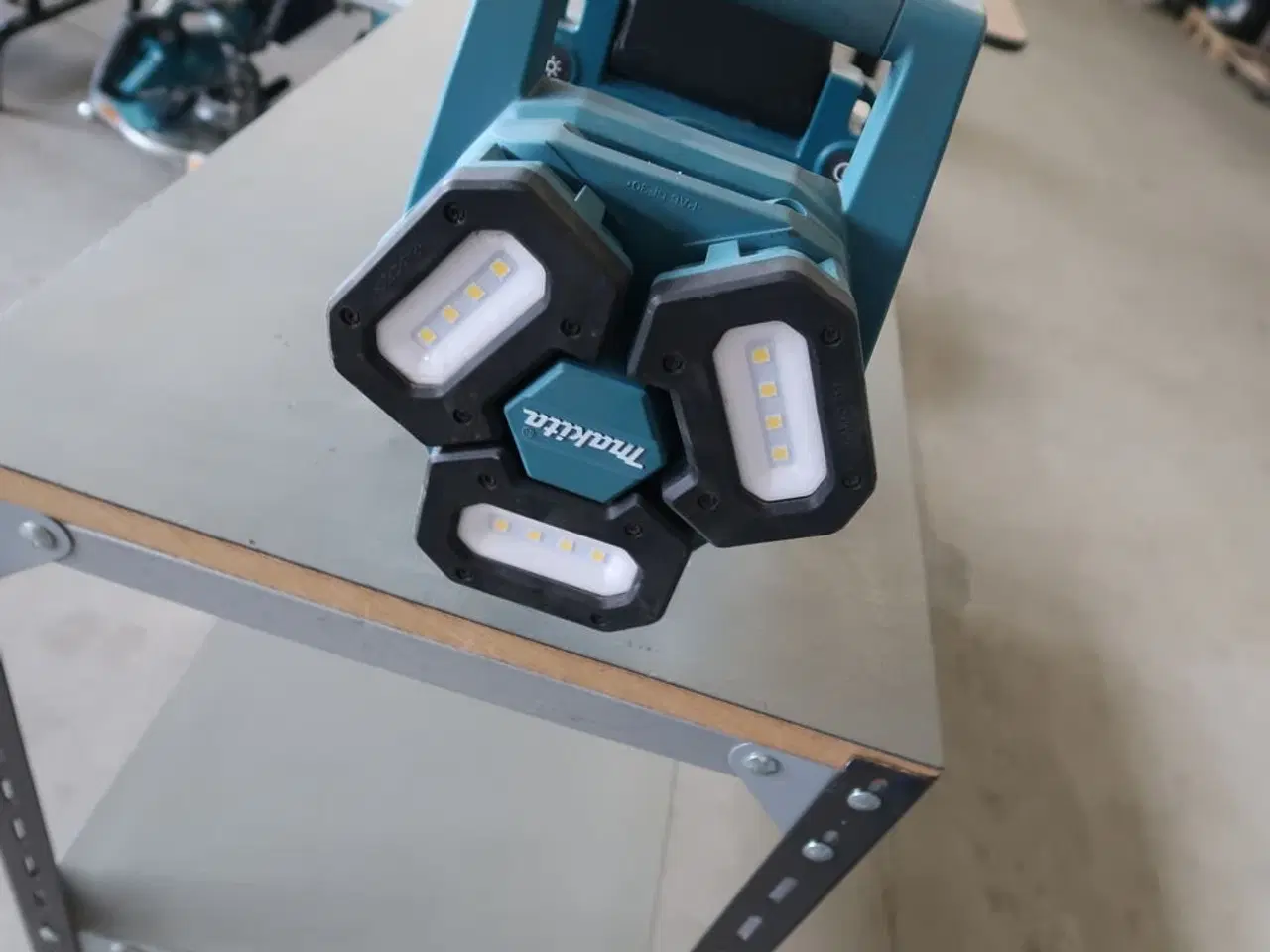 Billede 6 - Arbejdslampe LED MAKITA DML814 med 1 batteri
