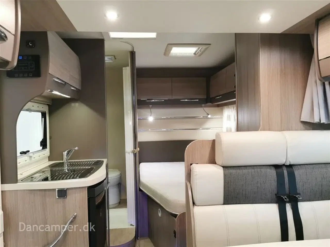 Billede 10 - 2016 - Chausson Flash 515   Anvisningsbil! Ultra kort og handy, 155 HK, 2,3 L motor, Truma monocontrol, Elcykelstativ