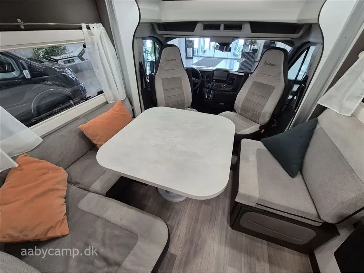 Billede 8 - 2021 - Benimar Tessoro 483 NK   Nk pakke. Markise. solcelle. Lithium Batteri. 2000w inverter. Maxxfan. udv. gas og bruseudtag. Duo-control. undervognsbehandlet. KUN 28,000 KM!!