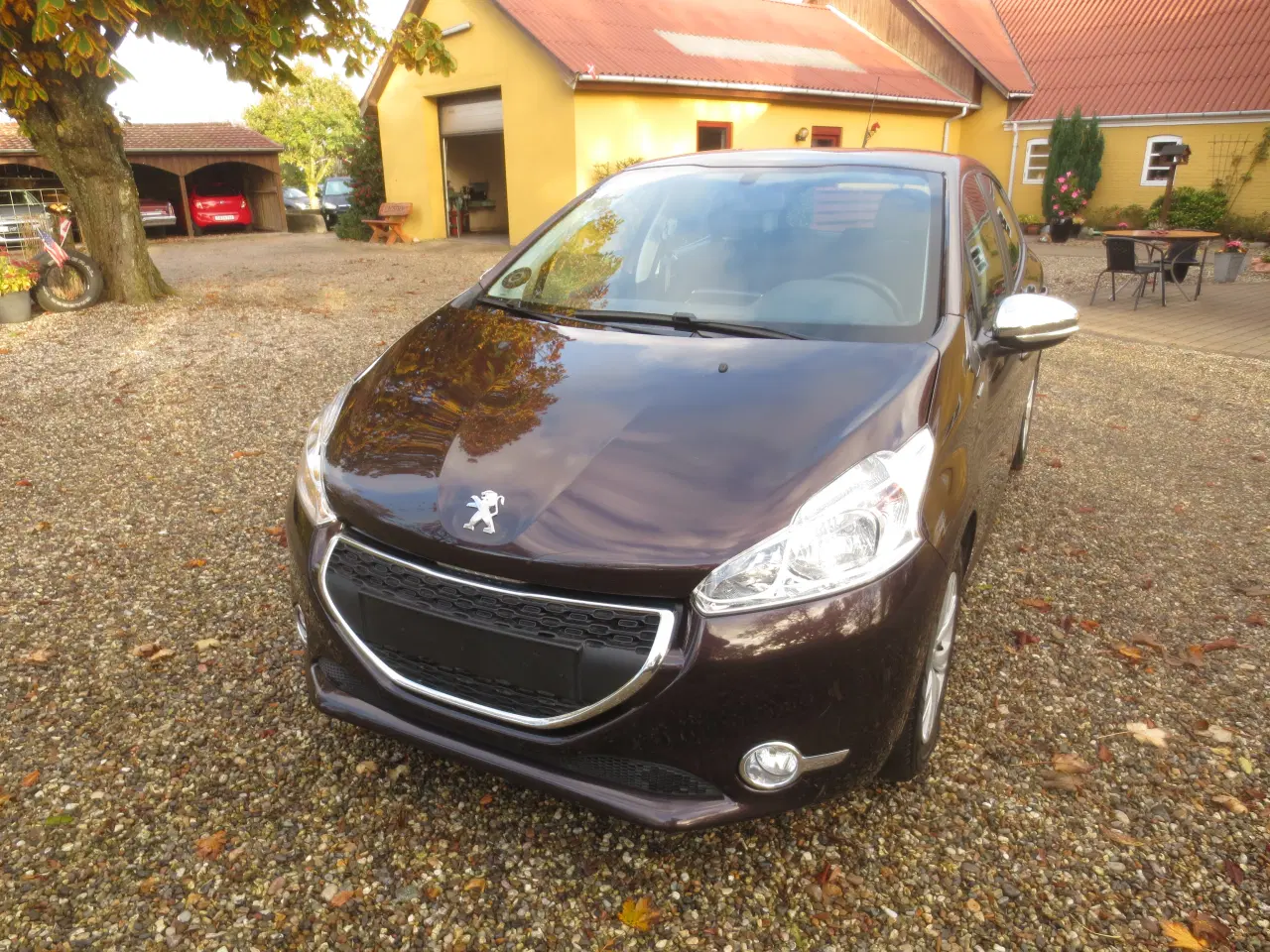 Billede 2 - Peugeot 208 1.2 i Km kun 85000. År 2013.