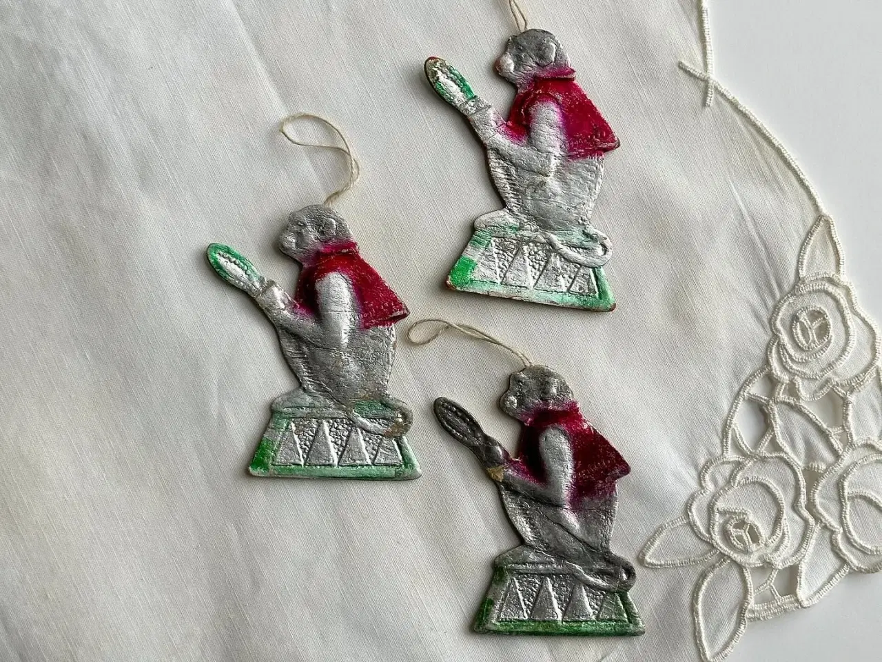 Billede 3 - Sovjetisk pappynt, aber, 3 stk samlet