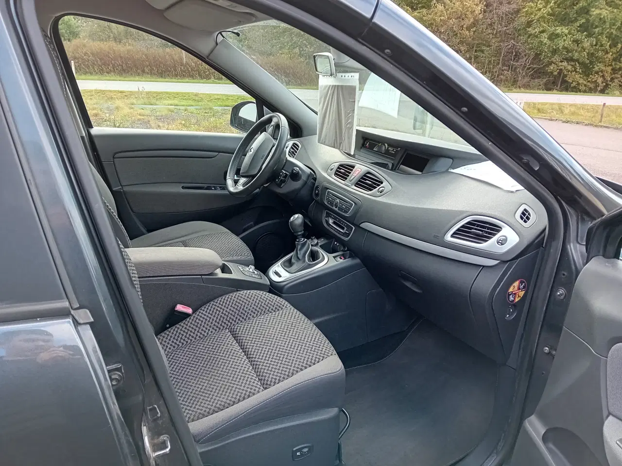 Billede 4 - Synet Renault Scenic 1,9 DCi 130 7 pers.