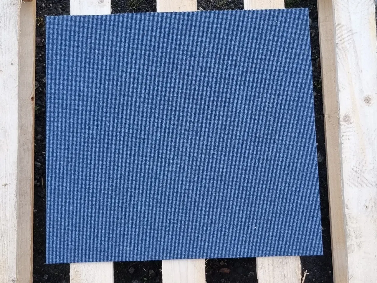 Billede 1 - Tæppeflise blå 25-30 m2