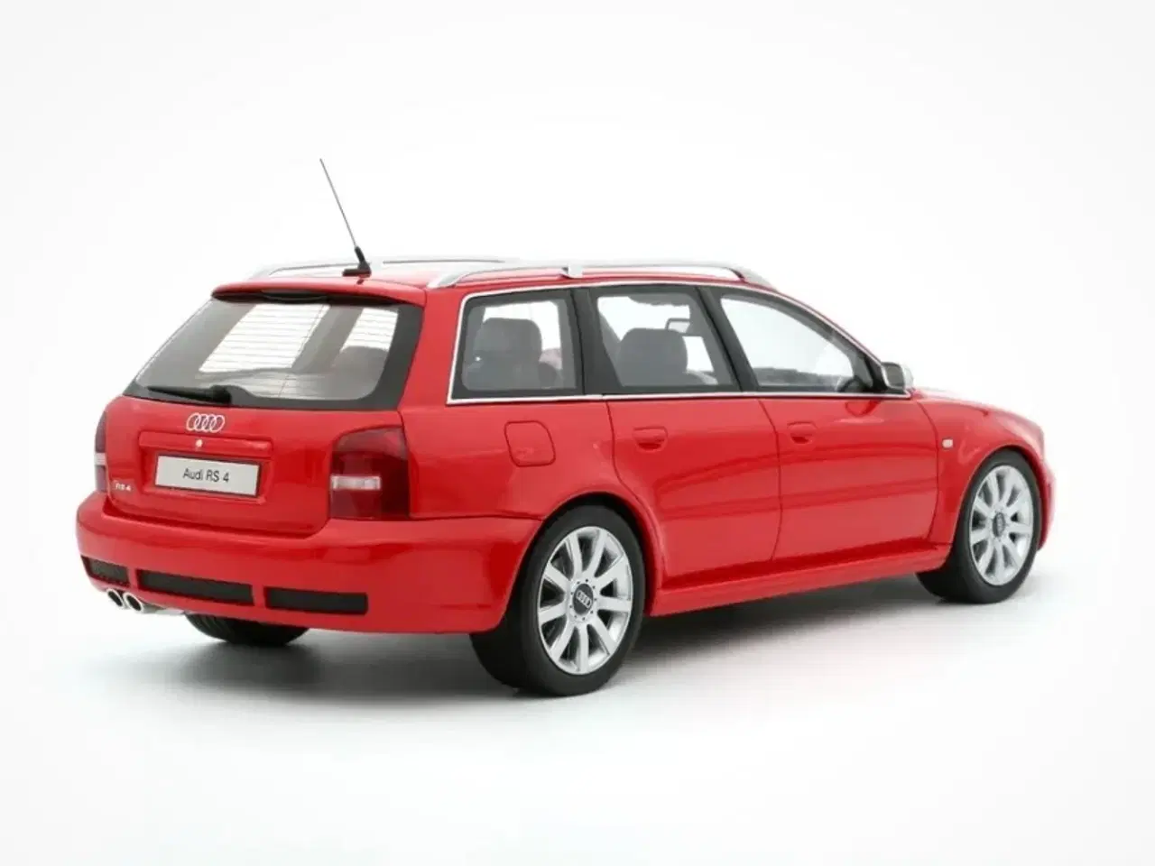 Billede 2 - 1:18 Audi RS4 Avant B5 2000