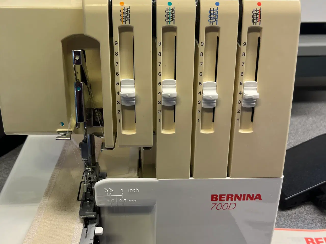 Billede 1 - Bernina overlock 700 D