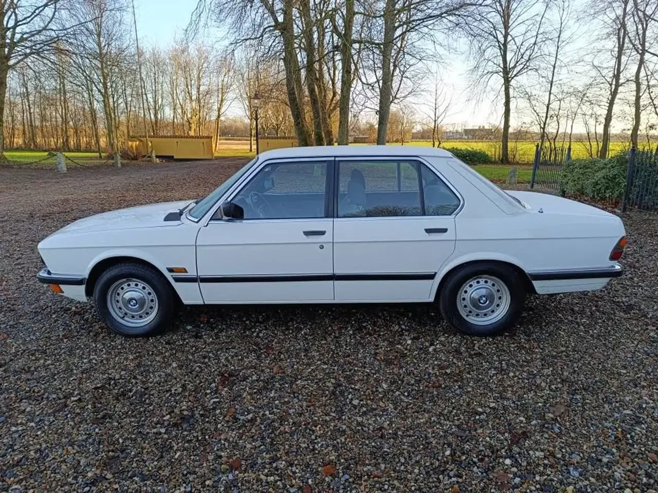 Billede 9 - 6-cyl række-BMW E28 520i veteranbil - NYSYNET