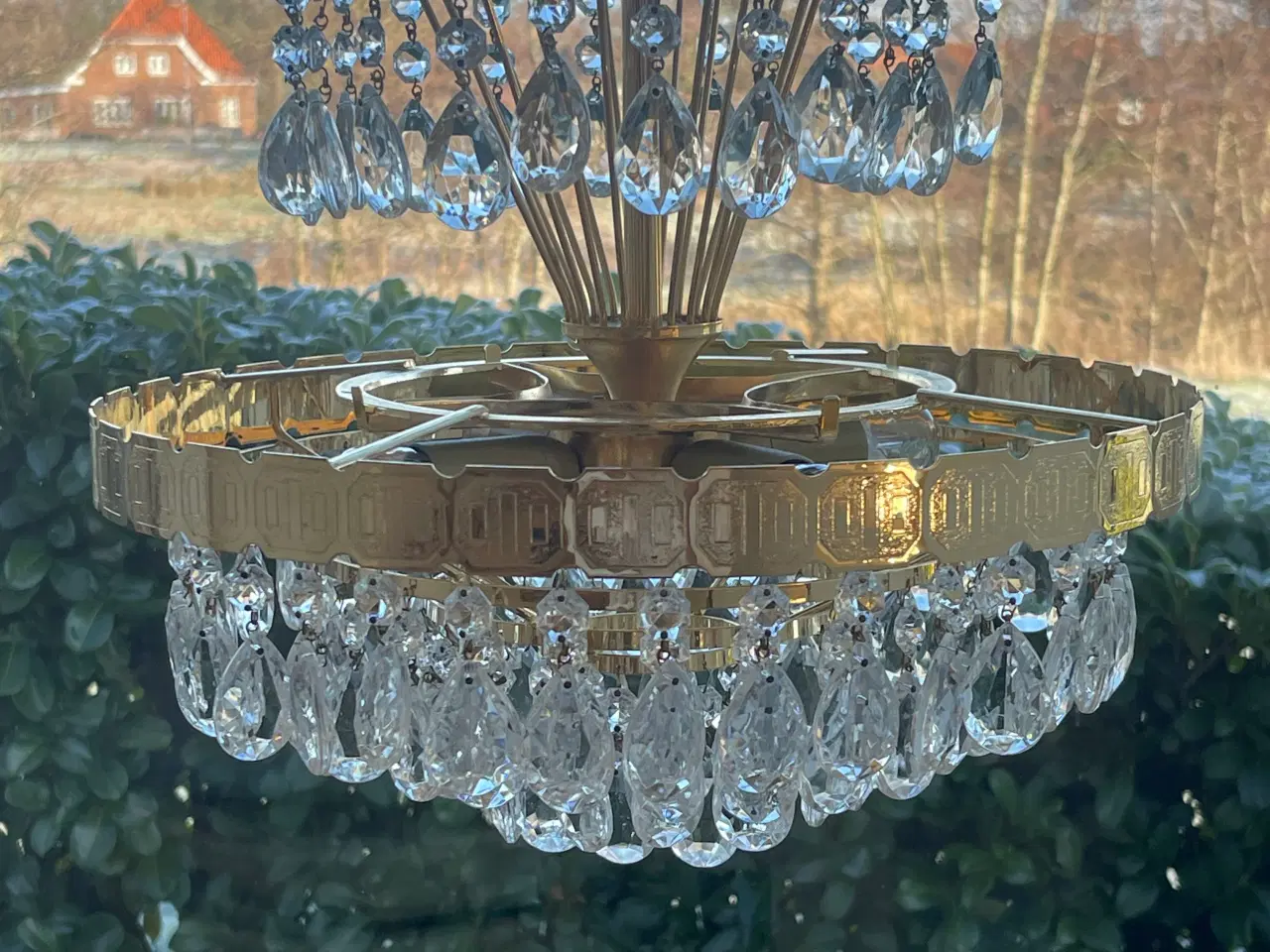 Billede 1 - Smuk lysekrone med krystaller
