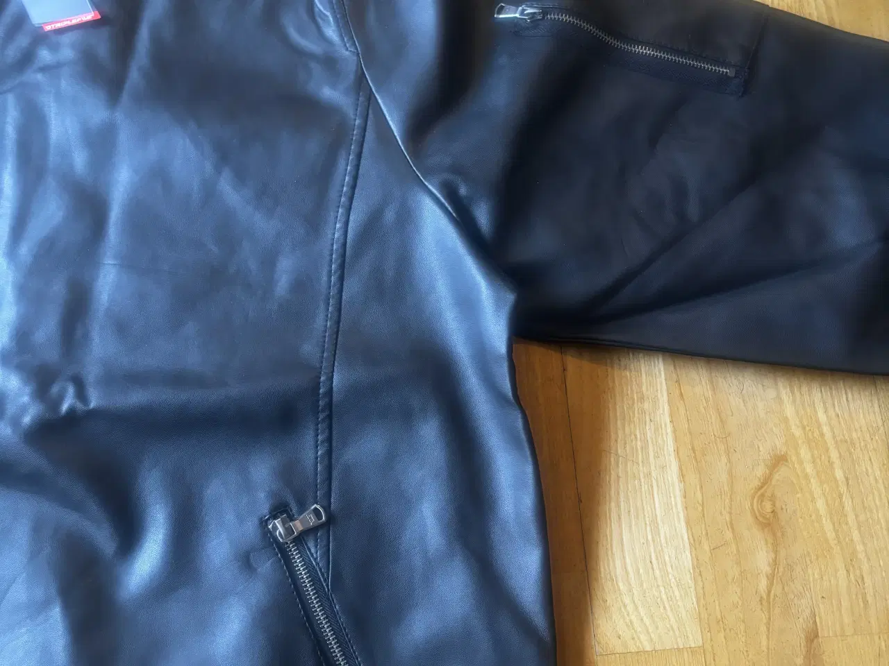 Billede 5 - Læder jakke til herre hel ny
