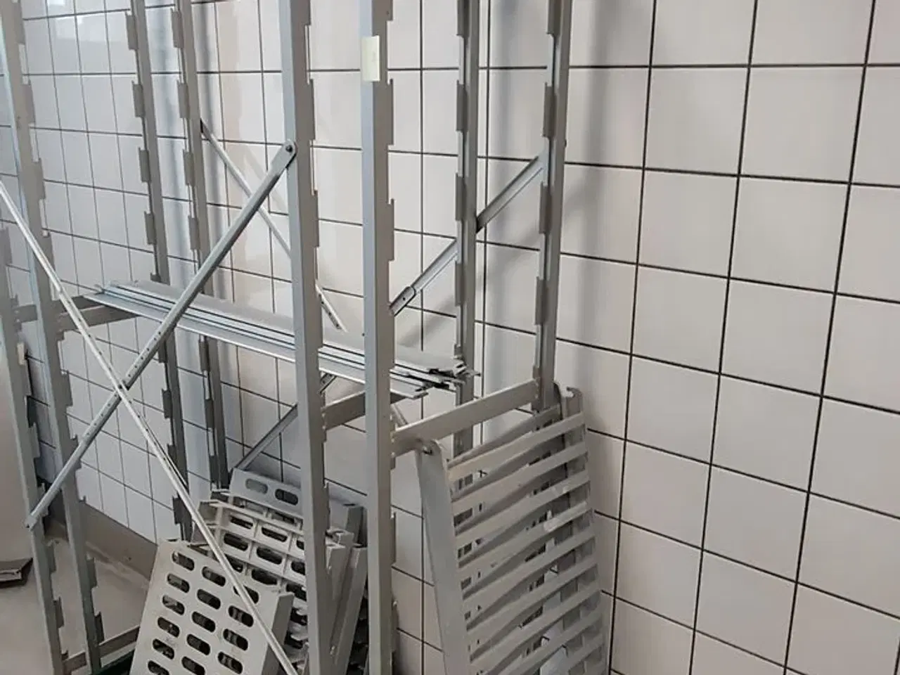 Billede 2 - Reol   HUPFER