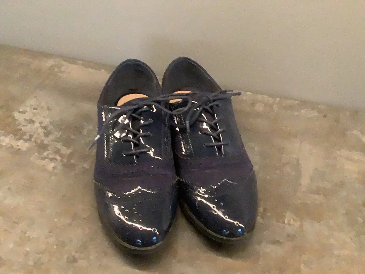 Billede 3 - Elegant sandal, lak sko, støvletter