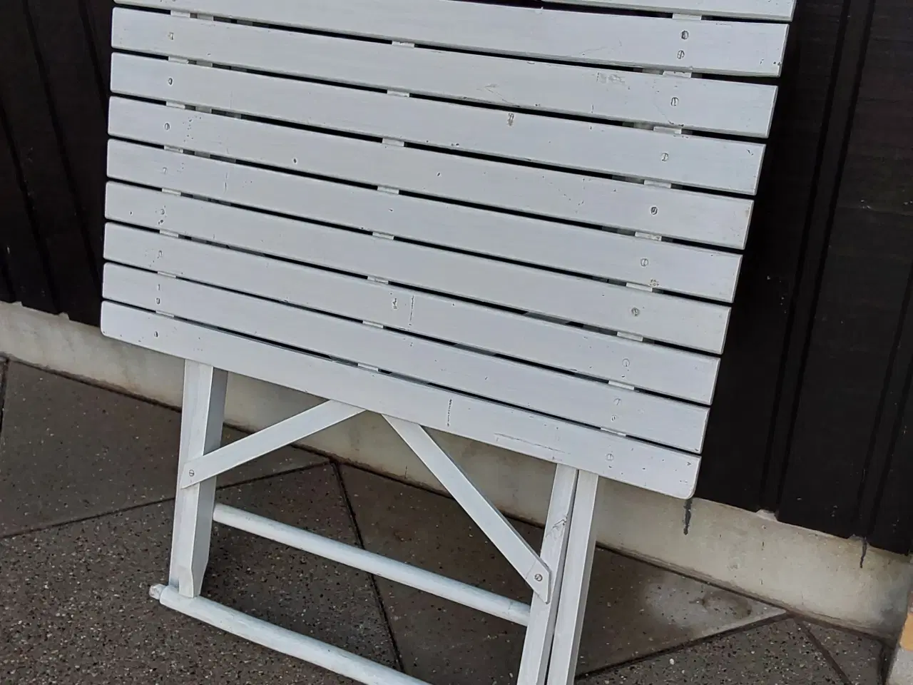 Billede 3 - Havebord. Lille antik hvidt bord.