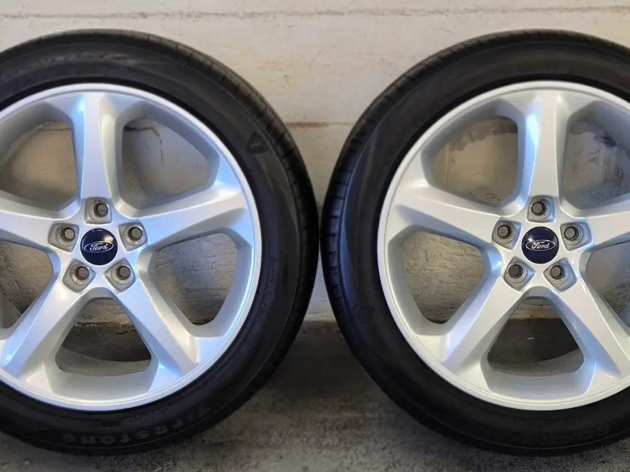 Billede 9 - FORD 18" ORIGINAL ALUFÆLGE MED SOMMERDÆK