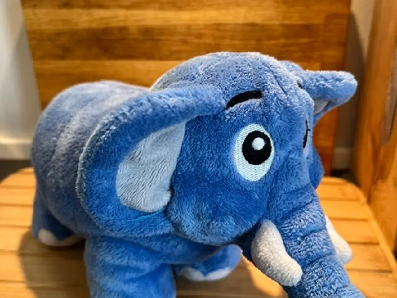 Billede 1 - Klassisk Bodil-bamse, Far til Fire – blød elefant