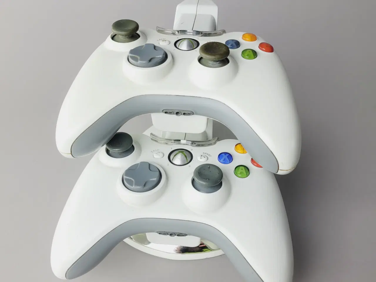 Billede 3 - ⭐️· Xbox 360 Controllere m. Energizer Oplader