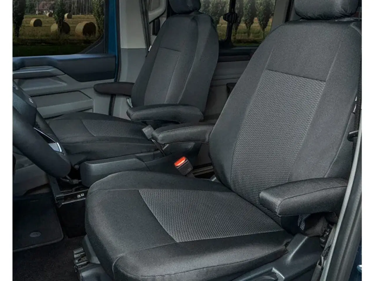 Billede 1 - Sædeovertræk 1+1, 2 x armlæn Transit Custom,T7, 2024-