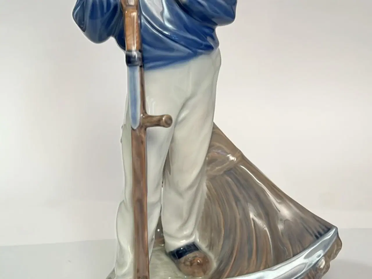 Billede 1 - Royal Copenhagen bonde med le.