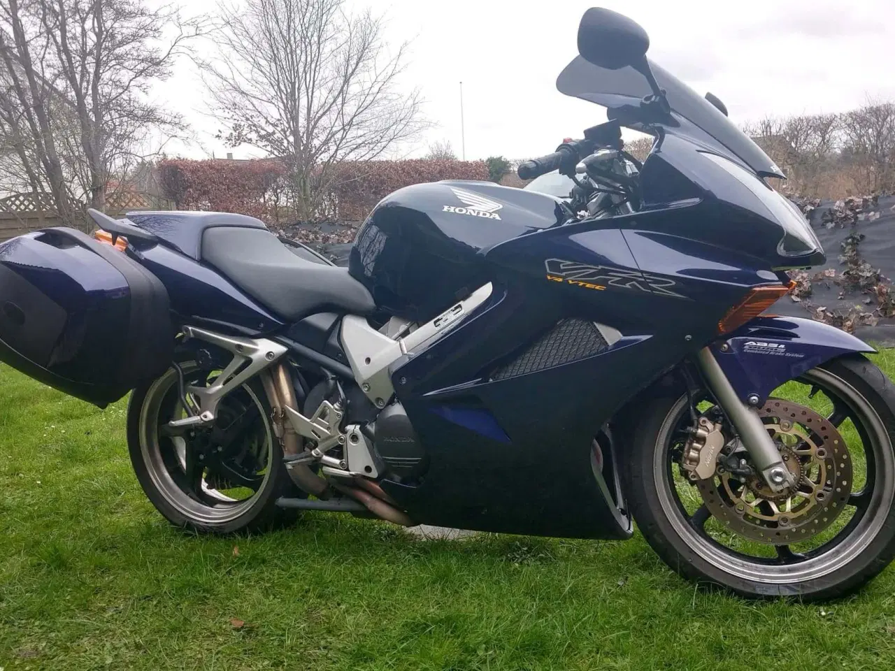 Billede 4 - Flot og velkørende Honda VFR 800 Vtec 