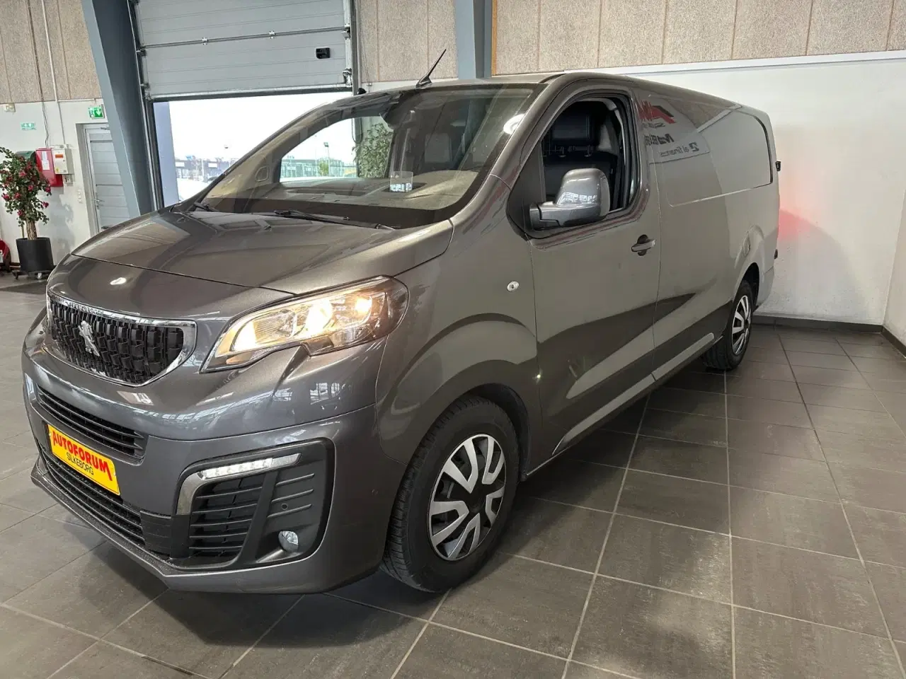 Billede 3 - Peugeot Expert 2,0 BlueHDi 180 L3 Ultimate EAT6 Van